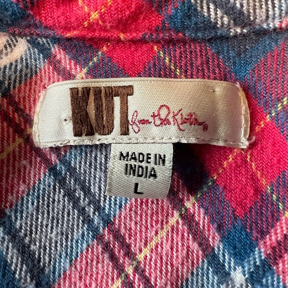 Kut from the Kloth women’s 100% cotton flannel button down pocket shirt. Size L. - Picture 3 of 9